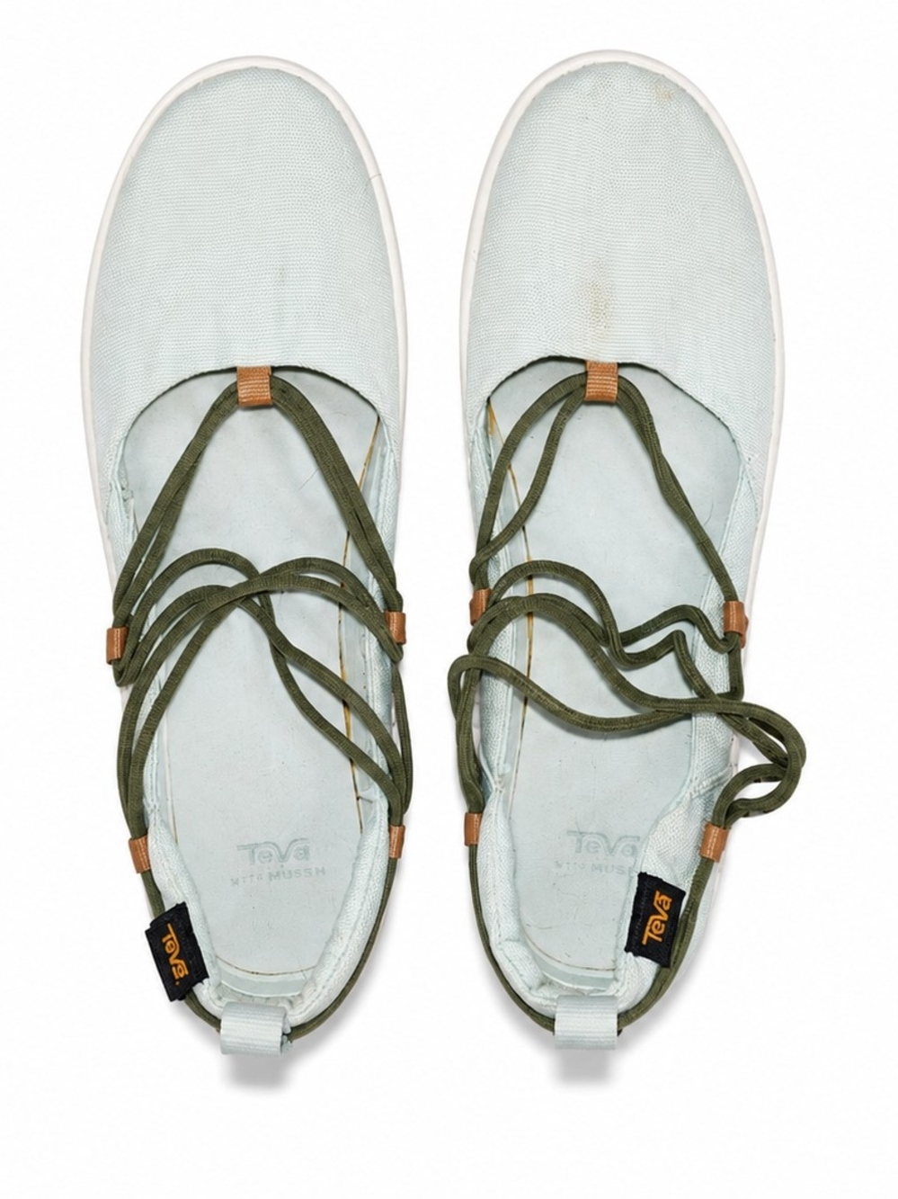Teva Women's Pale Green Canvas Lace-Up Sneakers  Olive Laces Sz9